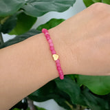 Preciosa pulsera elástica con cuentas de piedra