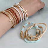 Juego de 4 pulseras de cuentas de piedra y madera.