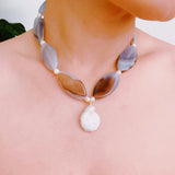 Collier de perles baroques glamour de l'Upper East