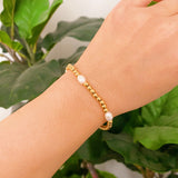 Pulseras de adorno dorado con perlas de agua dulce