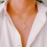 Collier Croix Perle Carrée