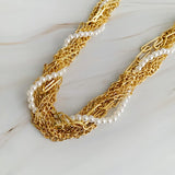Collar de perlas con múltiples cadenas