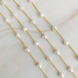 Collier à longue chaîne en forme de cœur et de perles