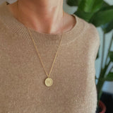 Collar con colgante redondo Loveholic