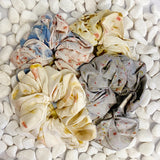 Scrunch para el cabello con tinte natural sostenible