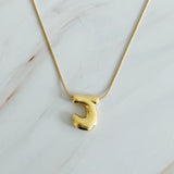 Collier initial lettre ballon