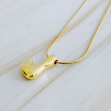 Collier initial lettre ballon