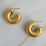 Boucles d'oreilles créoles pour tout le corps en plis