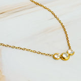 Collar Minimalista de Tres Piedras