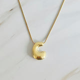 Collier initial lettre ballon