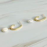 Boucles d'oreilles créoles en or et perles pendantes
