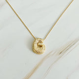 Collar con inicial de burbujas de cristal