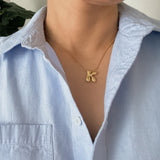 Collier initial lettre ballon