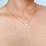 Collar Minimalista de Tres Piedras