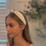 Piped_Border_Preppy_Headband_On_Model