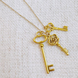 Gold key charm necklace – delicate vintage style