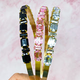Diadema de diamantes en fila