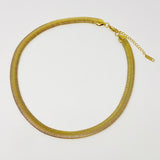 Collar de cadena estilo espiga con grapas