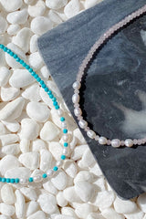 Collier ras du cou avec perles d'eau douce