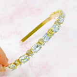 Diadema de diamantes en fila