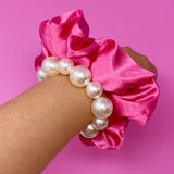 Ensemble chouchou en perles et satin
