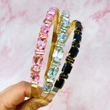 Diadema de diamantes en fila