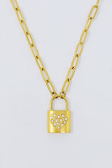 Collar Locked In Shiny con forma de corazón