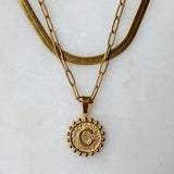Collier initial à double chaîne