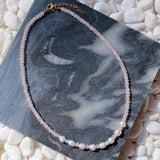 Collier ras du cou avec perles d'eau douce