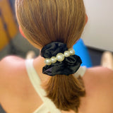 Ensemble chouchou en perles et satin