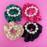 Ensemble chouchou en perles et satin