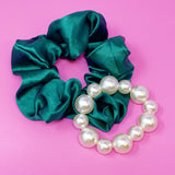 Ensemble chouchou en perles et satin