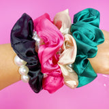Ensemble chouchou en perles et satin