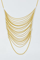 Collar con colgante de cadena arqueada