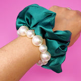 Ensemble chouchou en perles et satin