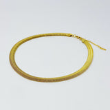 Collar de cadena estilo espiga con grapas