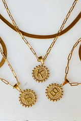 Collier initial à double chaîne