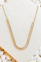 Collar con brillo y clase