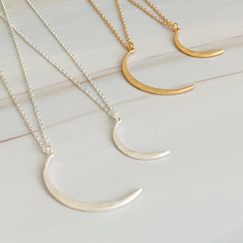 Conjunto de 2 collares dúo de media luna