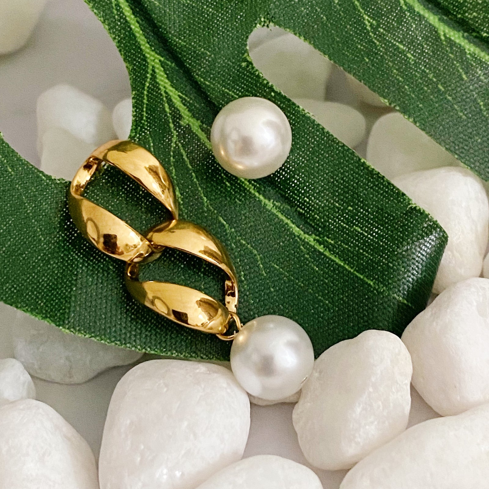 ピアス Teardrop Pearl Unbalanced Earrings - Gold Unbalanced Hip Pearl Earrings – Ellisonyoung.com