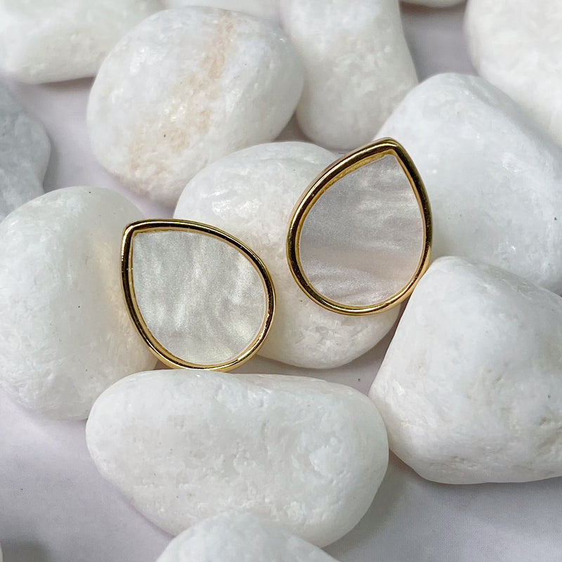 Golden Shell Stud Earrings