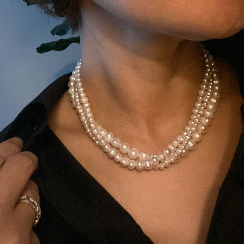 Clover Clasp Genuine Pearl Necklace