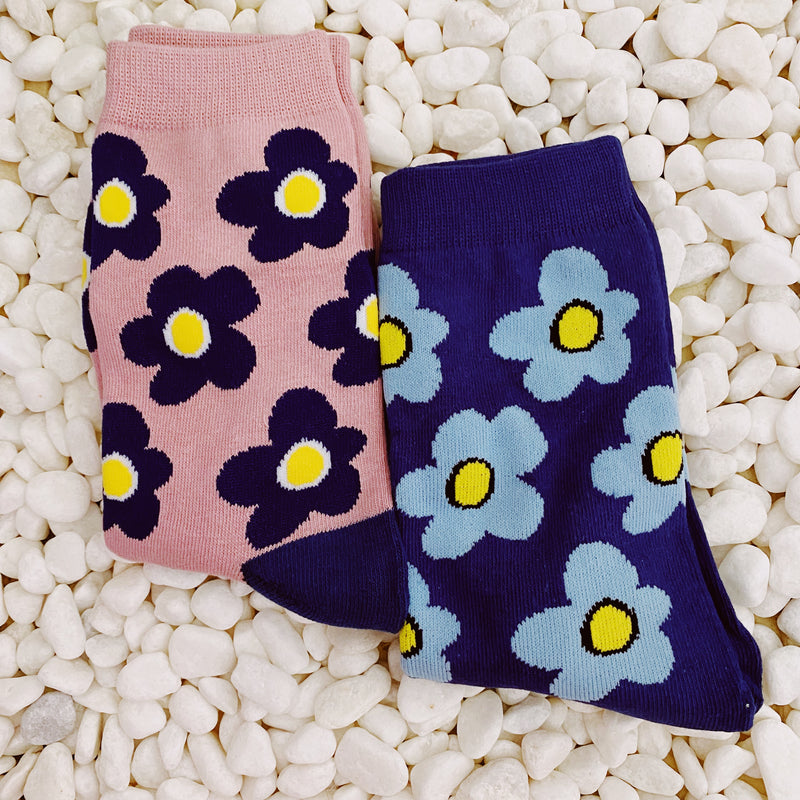 Modern Daisy Socks Set Of 2 Pairs
