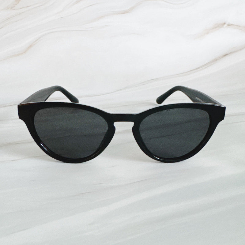 Emma-Chic-Sunglasses-Black-Frame-And-Lens-And-Legs