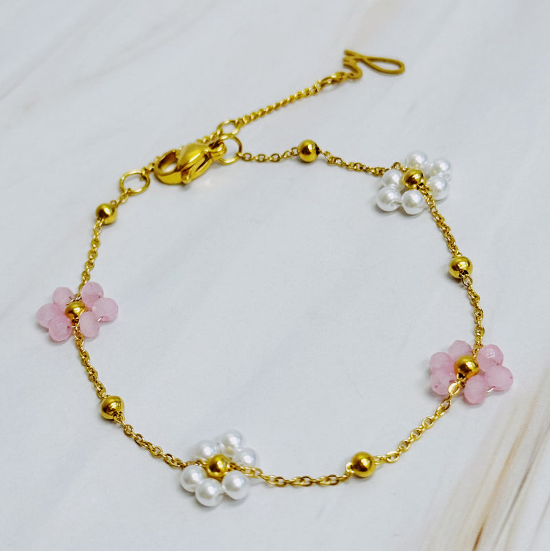 Collier de perles romantique champ de fleurs