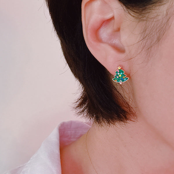 Duo of festive stud earrings featuring Christmas trees and holiday wreaths – perfect for seasonal charm