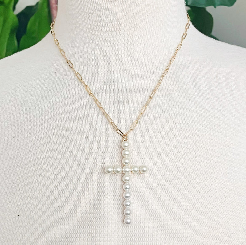 Collier chaîne à clip avec pendentif croix en perles