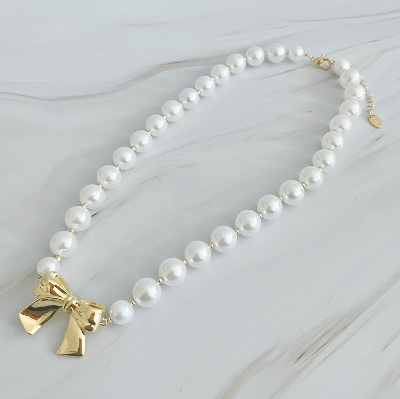 Bow And Pearls Necklace