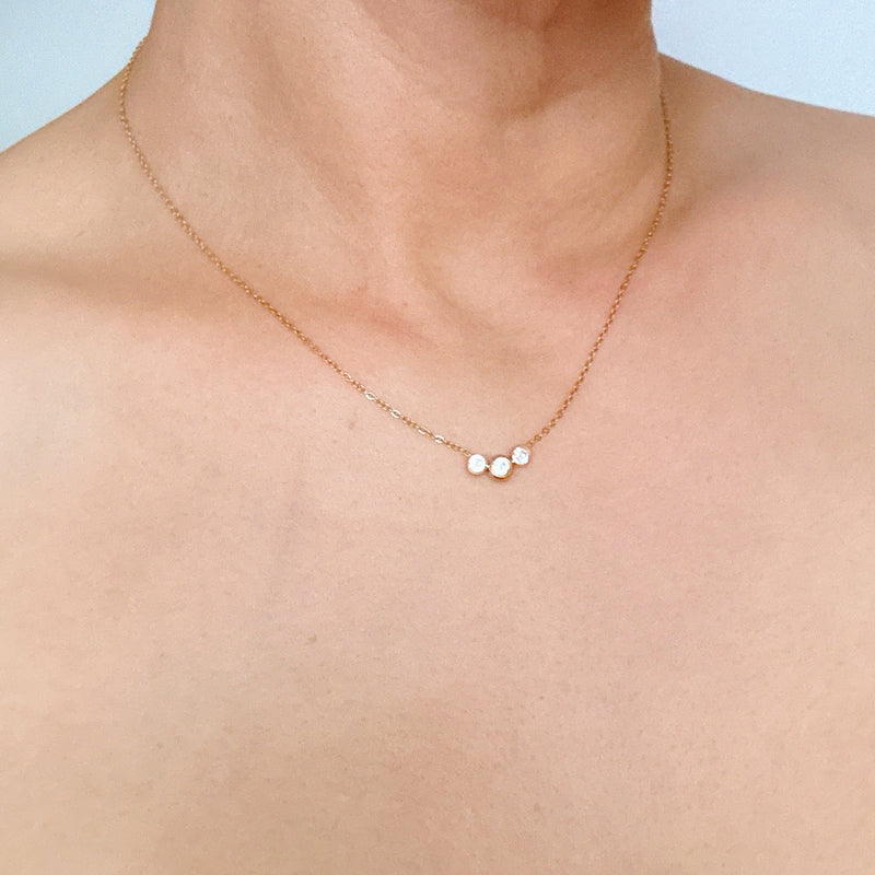 Minimalist Three Stones Necklace