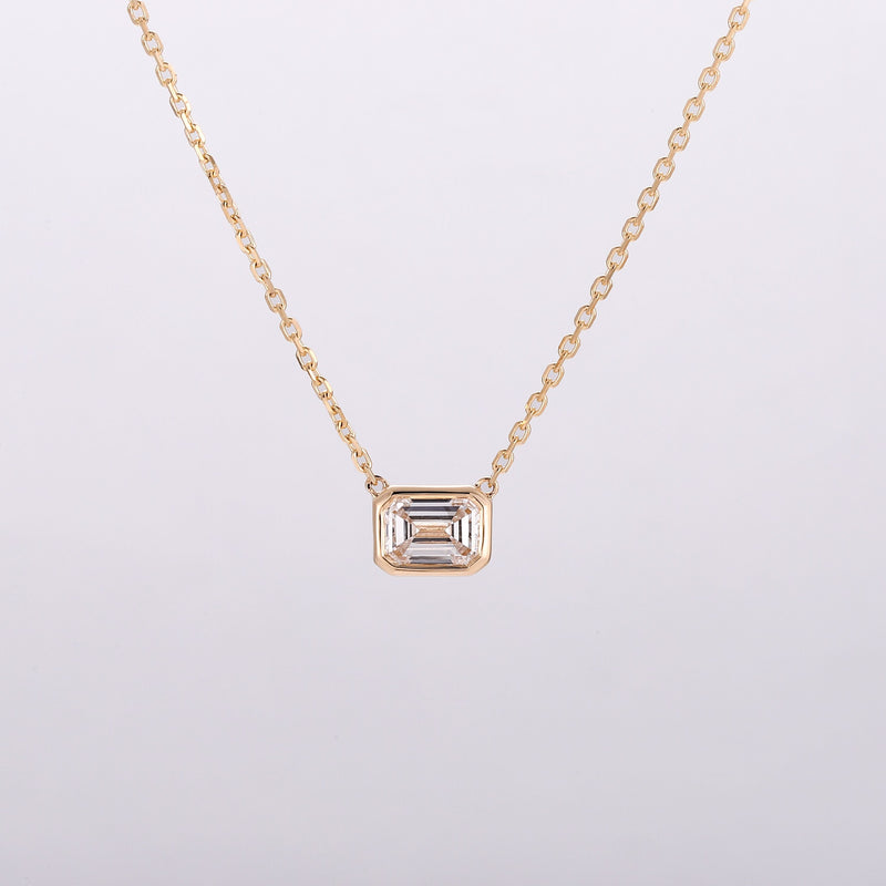 bezel-set-emerald-diamond-necklace-sustainable-gold